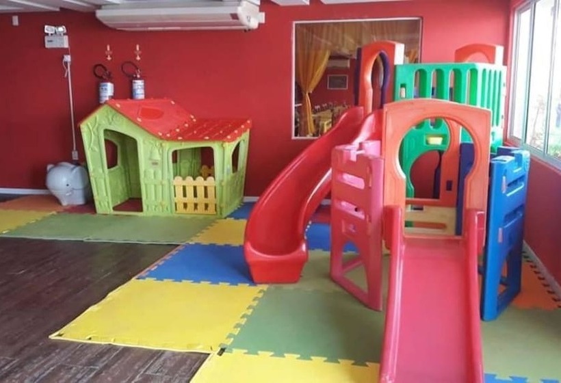 渡假胜地  Costa Brava Praia