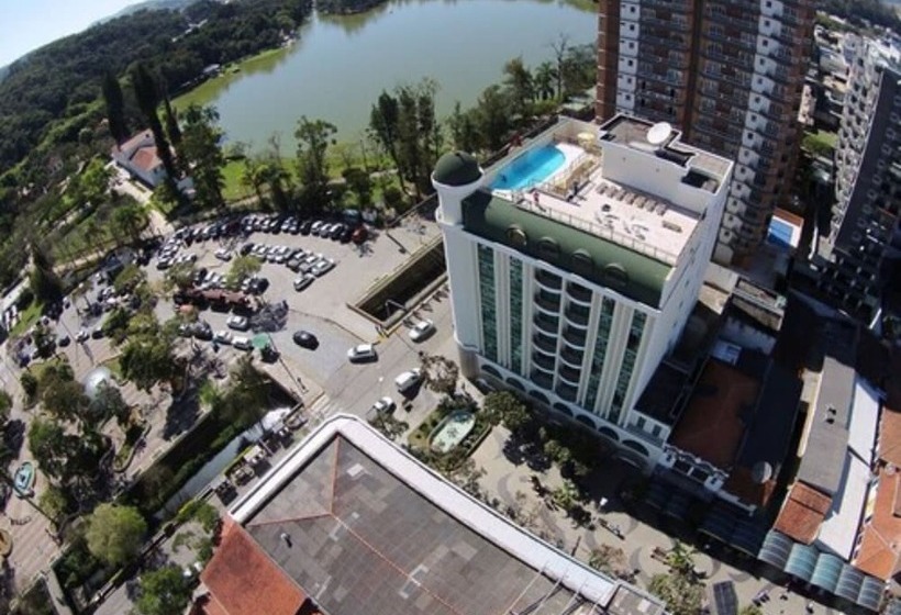 בית מלון כפרי Carmen Palace