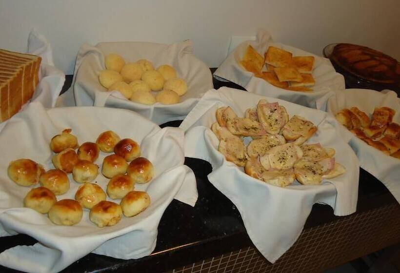 هتل Ilhabela Park