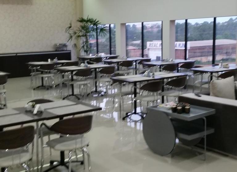 酒店 Premium Palace