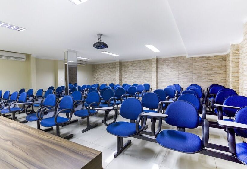 Отель Via Universitária