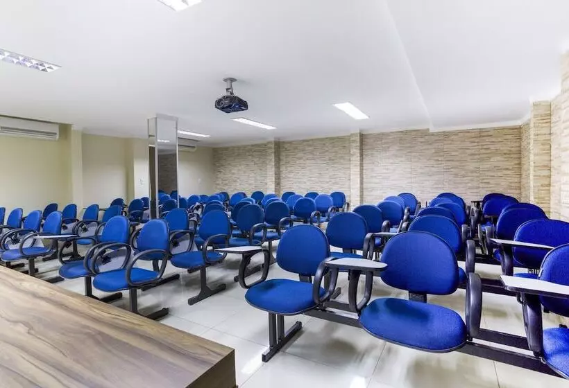 ホテル Via Universitária