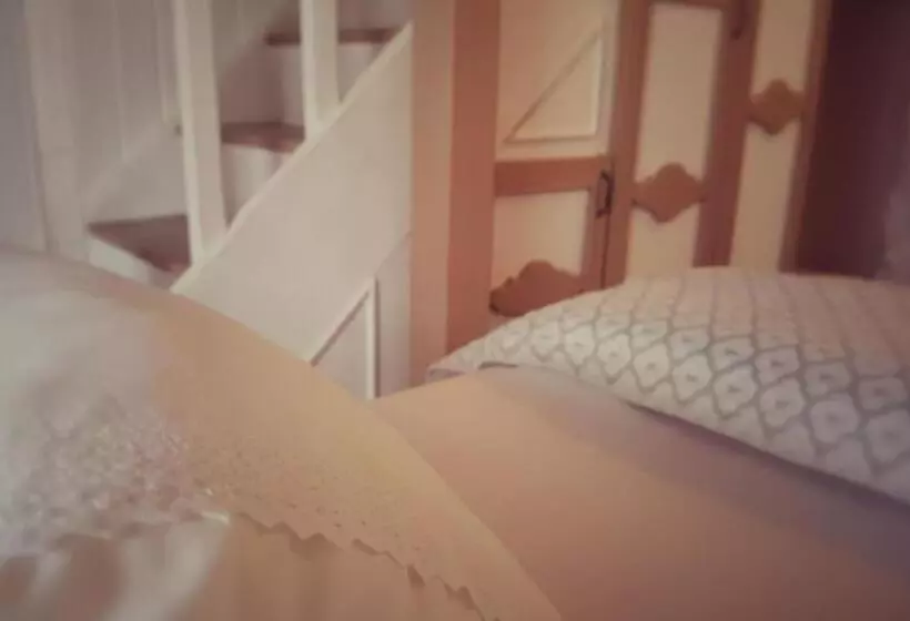 Aamiaismajoitus (B&B) Lilyum Alaçatı Taş Ev