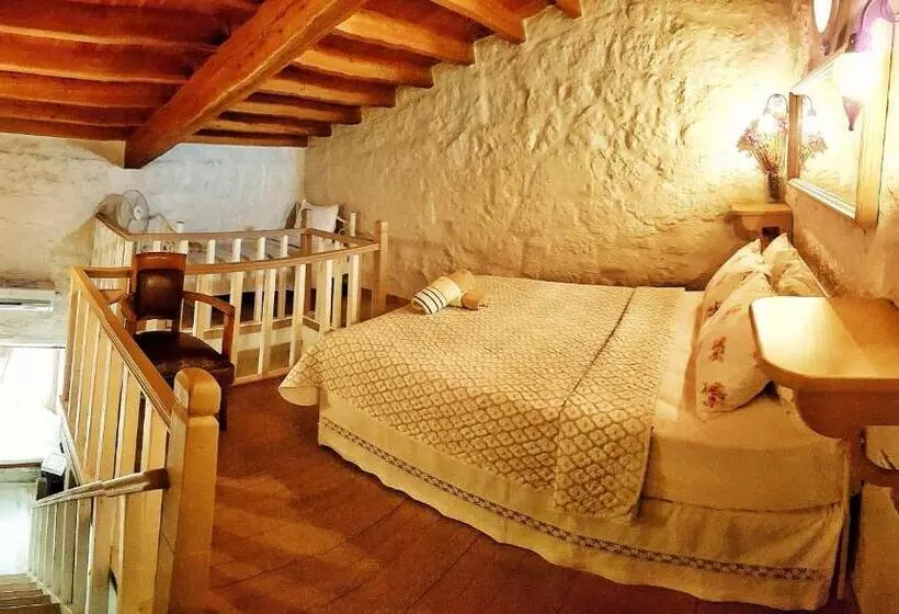 Aamiaismajoitus (B&B) Lilyum Alaçatı Taş Ev