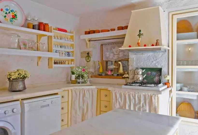 Aamiaismajoitus (B&B) Lilyum Alaçatı Taş Ev