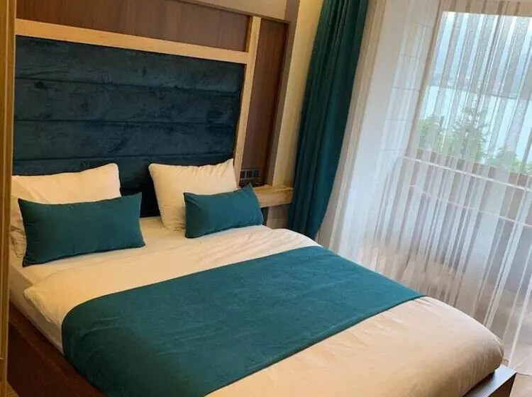 Danis Motel
