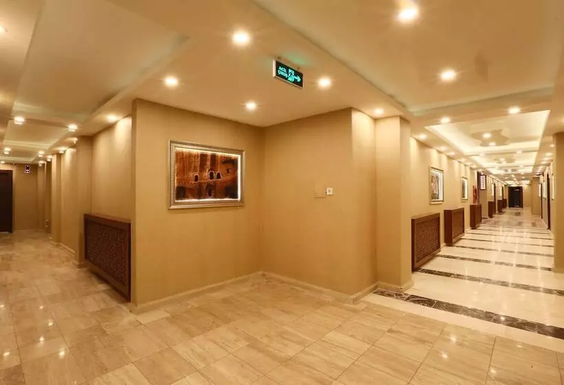 هتل Azd House