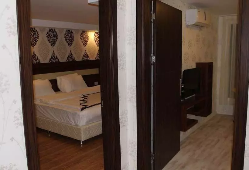 هتل Azd House