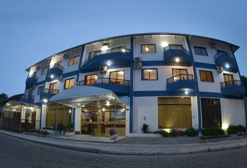 酒店 Bombinhas Palace