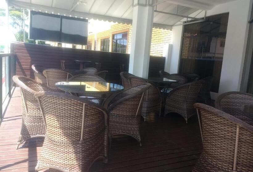 酒店 Bombinhas Palace