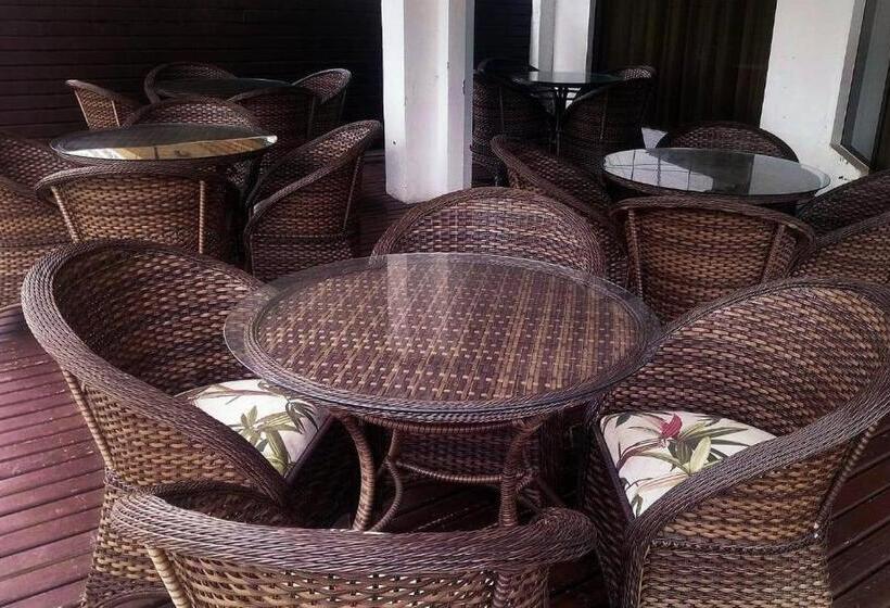 酒店 Bombinhas Palace