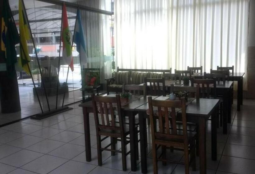 酒店 Bombinhas Palace