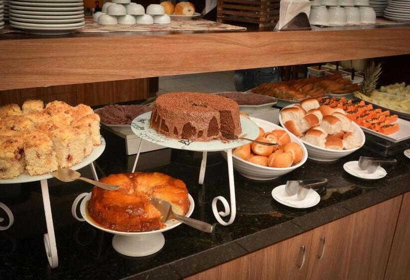 酒店 Bombinhas Palace