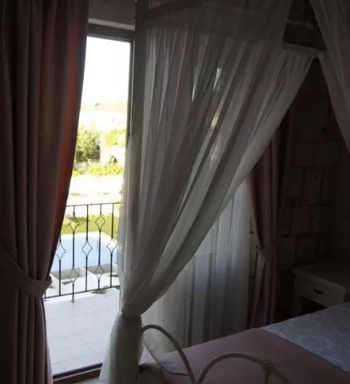 ホテル Fehmi Bey Alacati