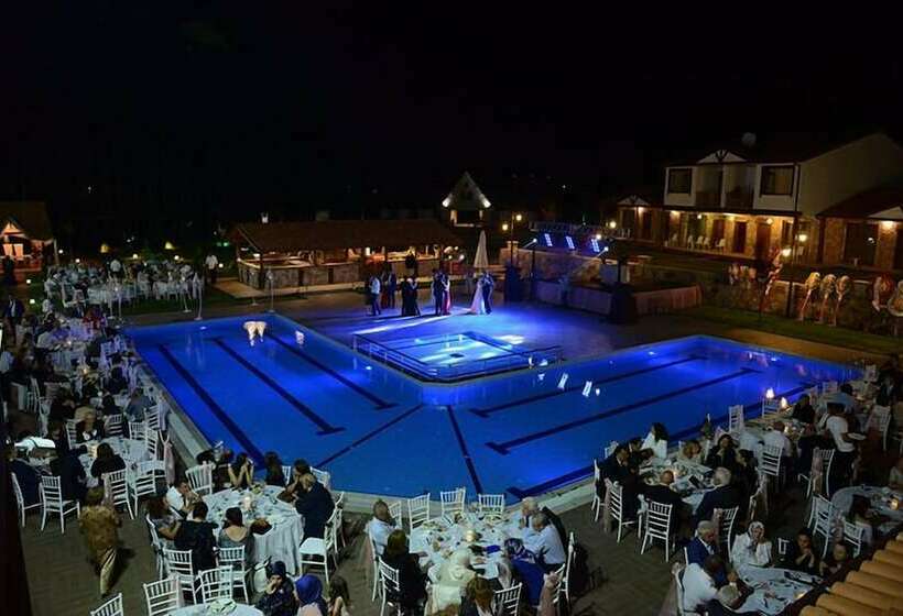 هتل Golkoy Yasam Resort