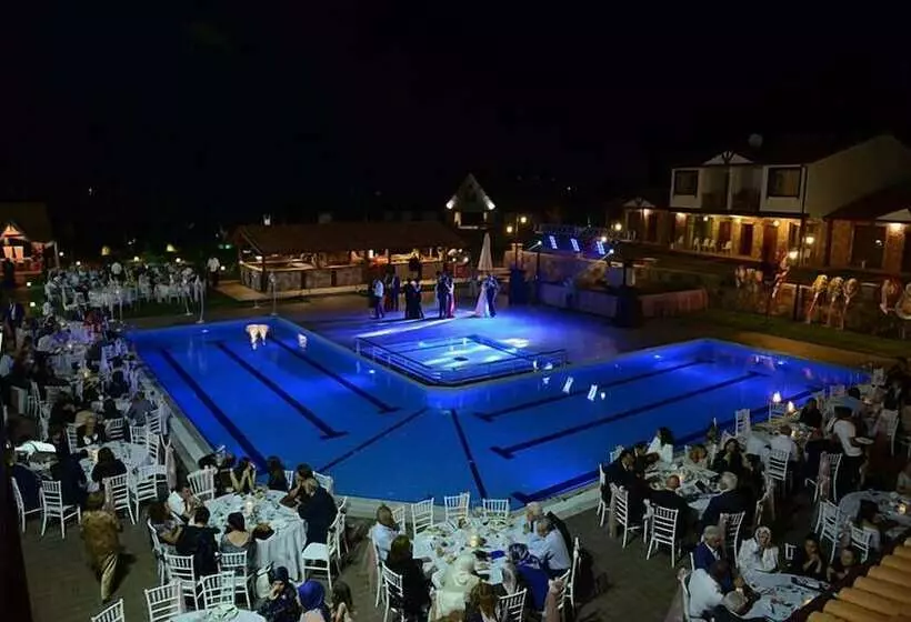 هتل Golkoy Yasam Resort