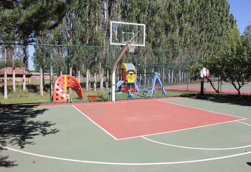 هتل Golkoy Yasam Resort