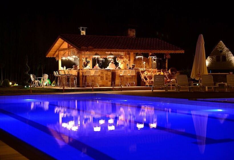 هتل Golkoy Yasam Resort