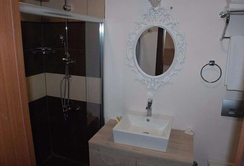 هتل Golkoy Yasam Resort