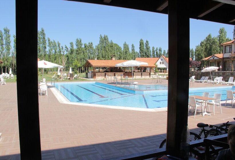 هتل Golkoy Yasam Resort