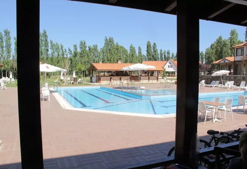 هتل Golkoy Yasam Resort