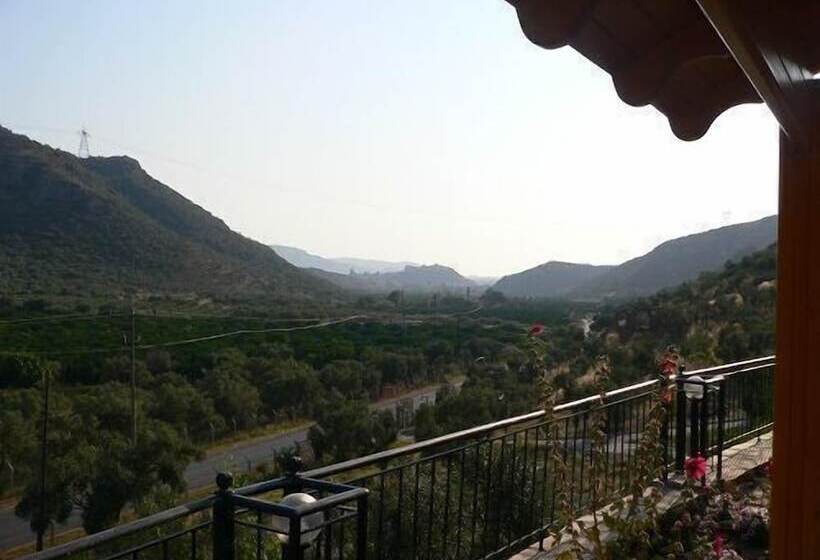 בית מלון כפרי Natureland Efes Pension