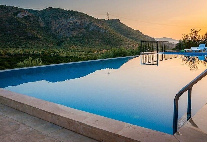 בית מלון כפרי Natureland Efes Pension