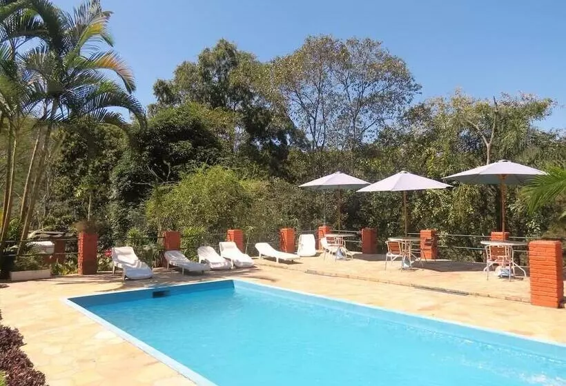 ホテル Pousada Mirante Do Penedo