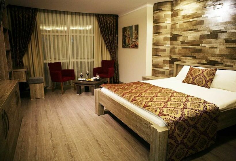 Отель Rey Manes