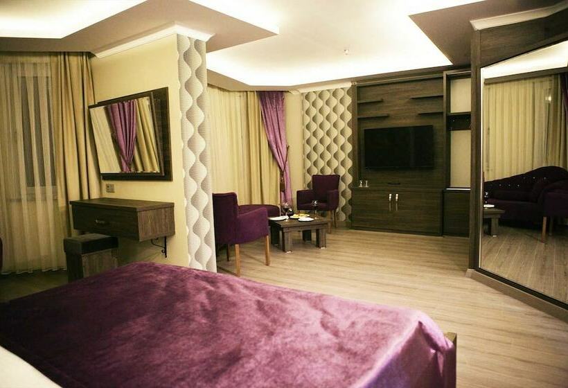 Отель Rey Manes