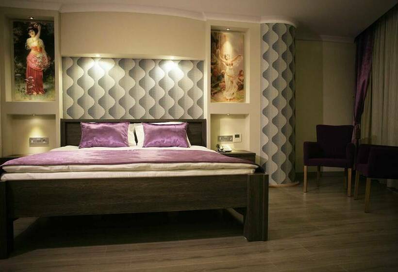 Отель Rey Manes