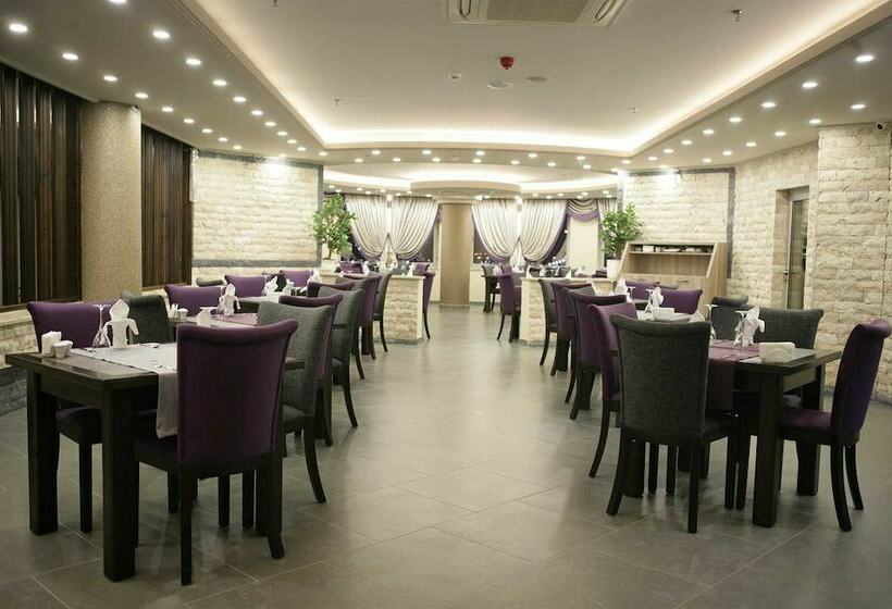 Отель Rey Manes