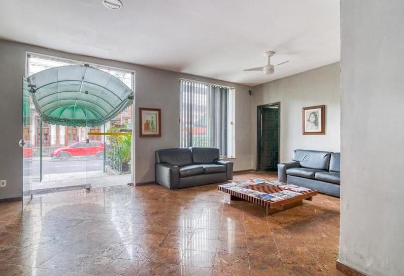 Viareggio Hotel   Niteroi