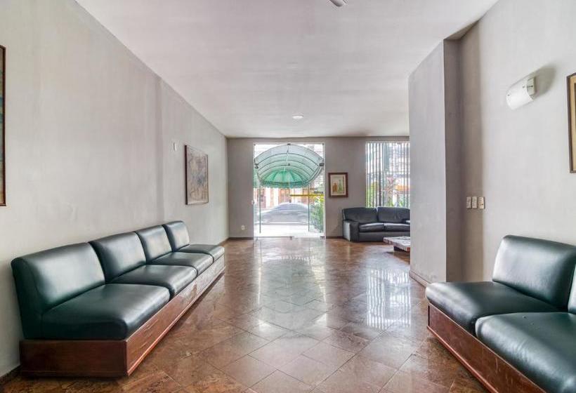 Viareggio Hotel   Niteroi