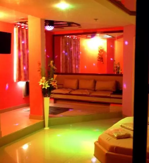 Lips Motel