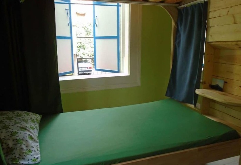 Lotus Garden Hostel Izmir