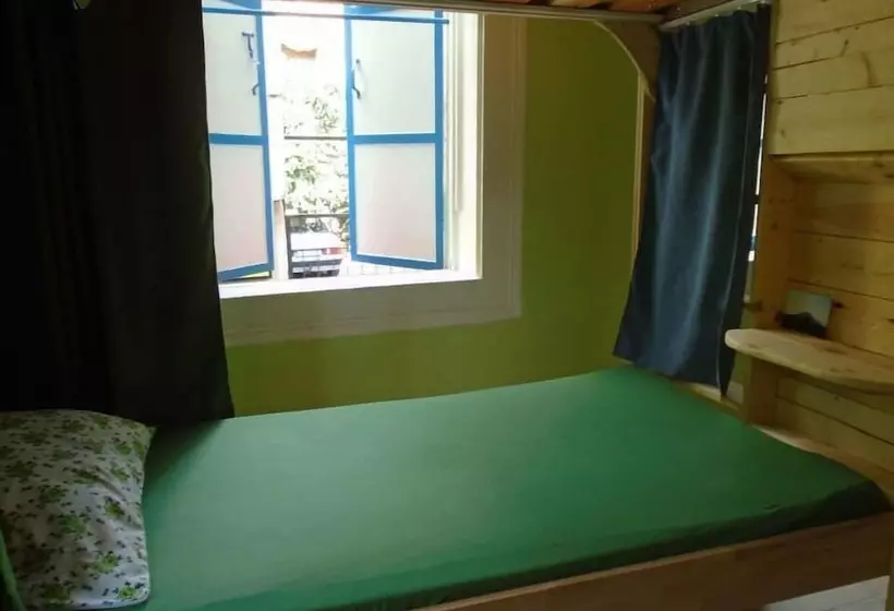 Lotus Garden Hostel Izmir