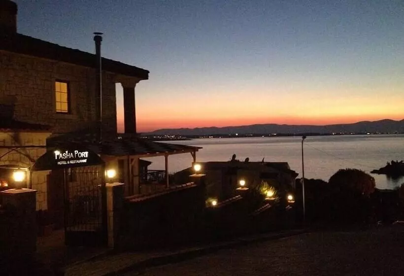 Pasha Port Hotel & Restaurant