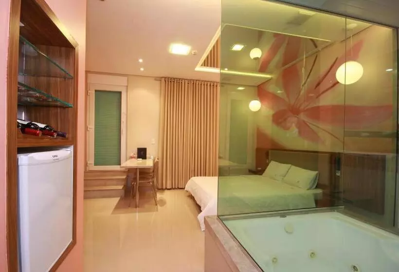 Vitara Motel
