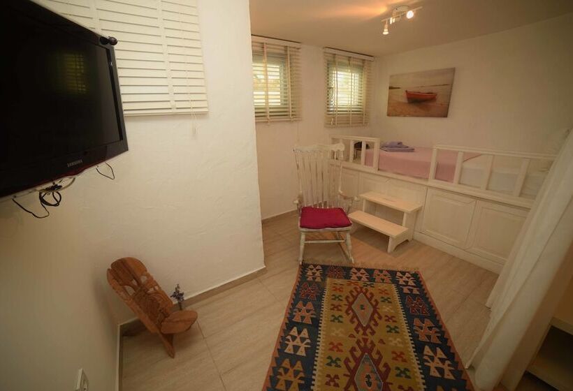 تختخواب و صبحانه Aspasia House