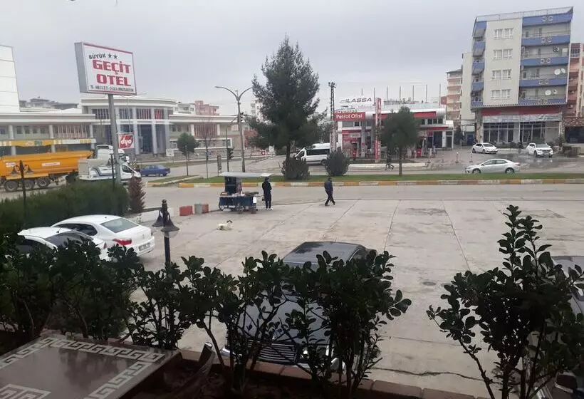 تختخواب و صبحانه Buyuk Gecit Otel