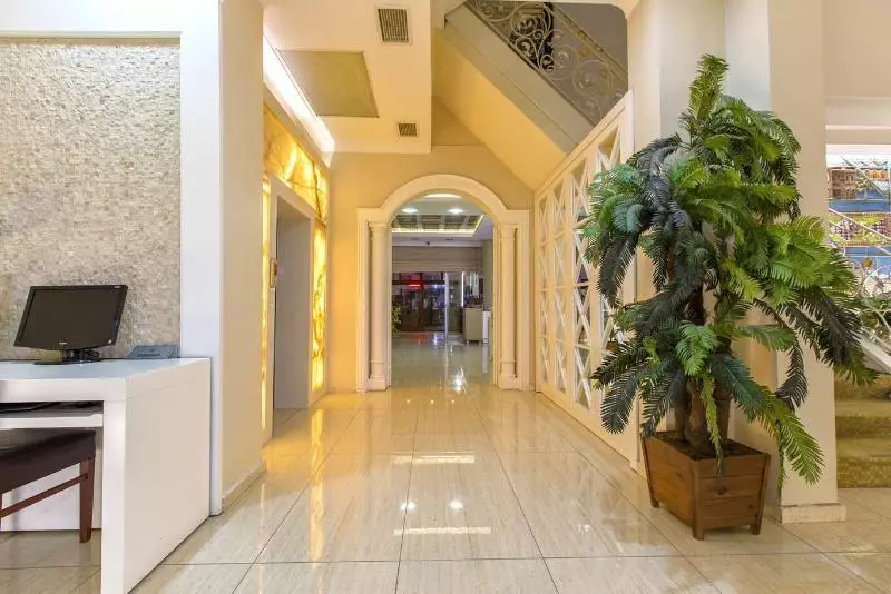 Grand Saatcioglu Otel