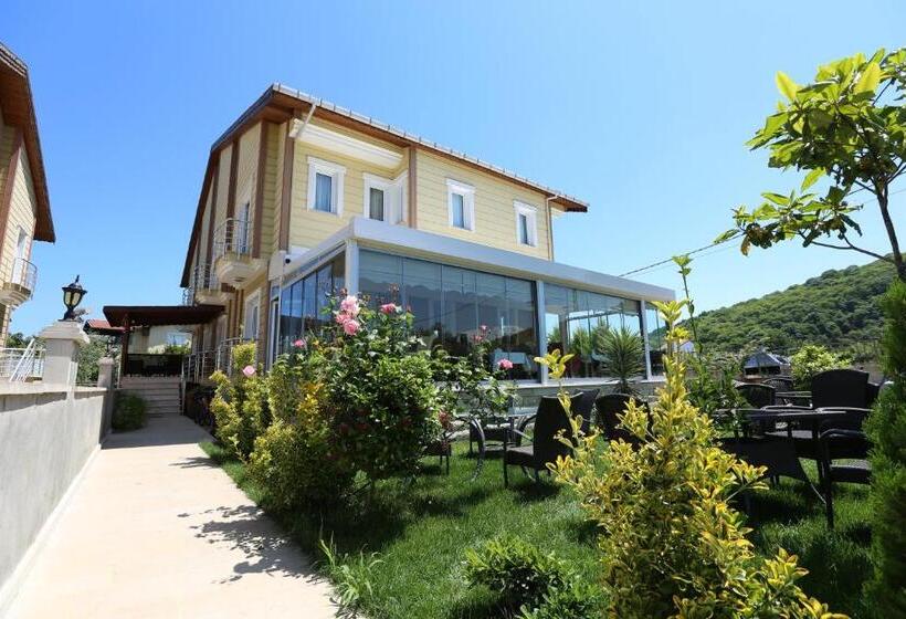 فندق Assortie La Villa