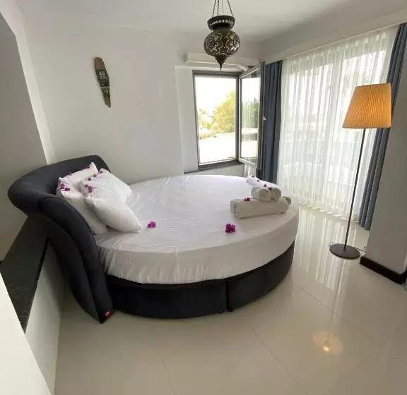 ホテル Kefi Beach & Suites