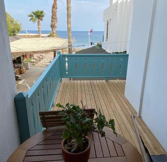 ホテル Kefi Beach & Suites