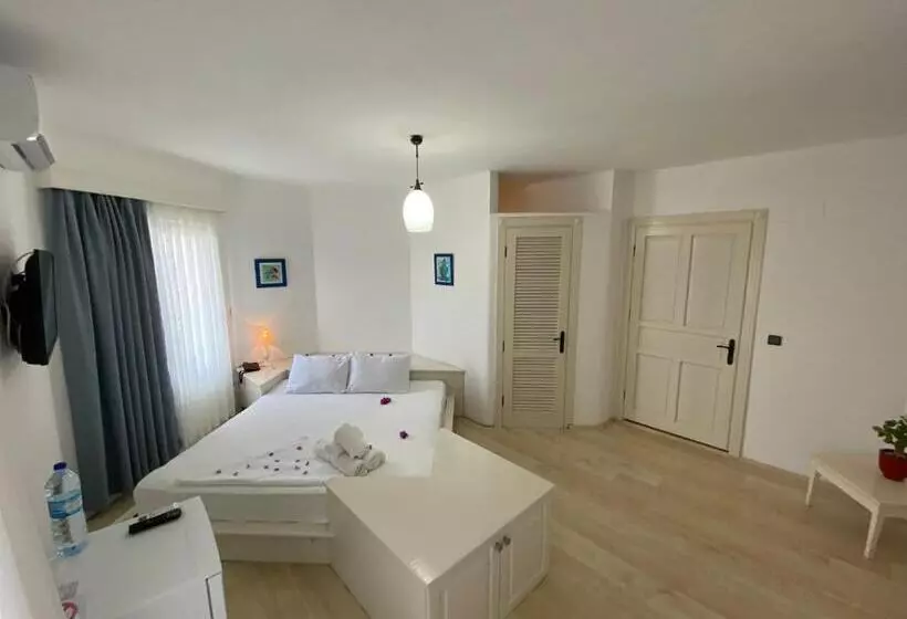 ホテル Kefi Beach & Suites