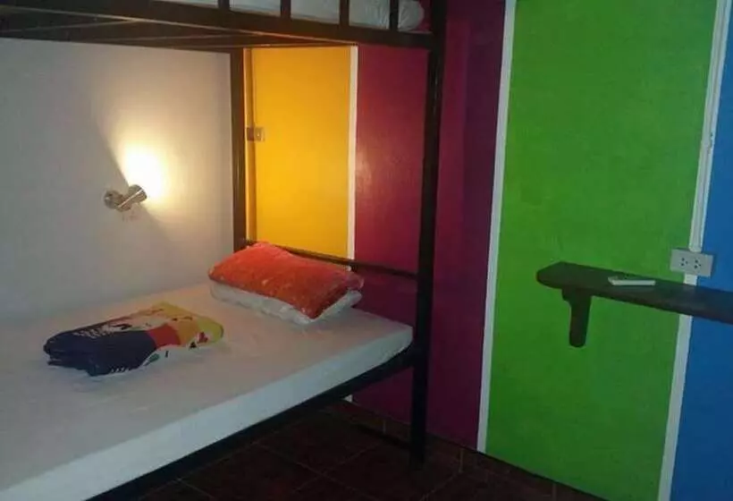 هاستل Jellybean Krabi Inn
