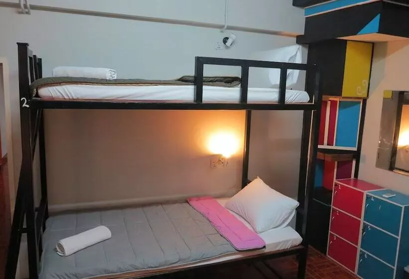 هاستل Jellybean Krabi Inn