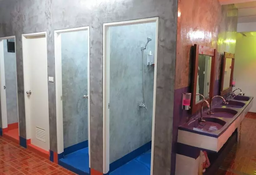 هاستل Jellybean Krabi Inn