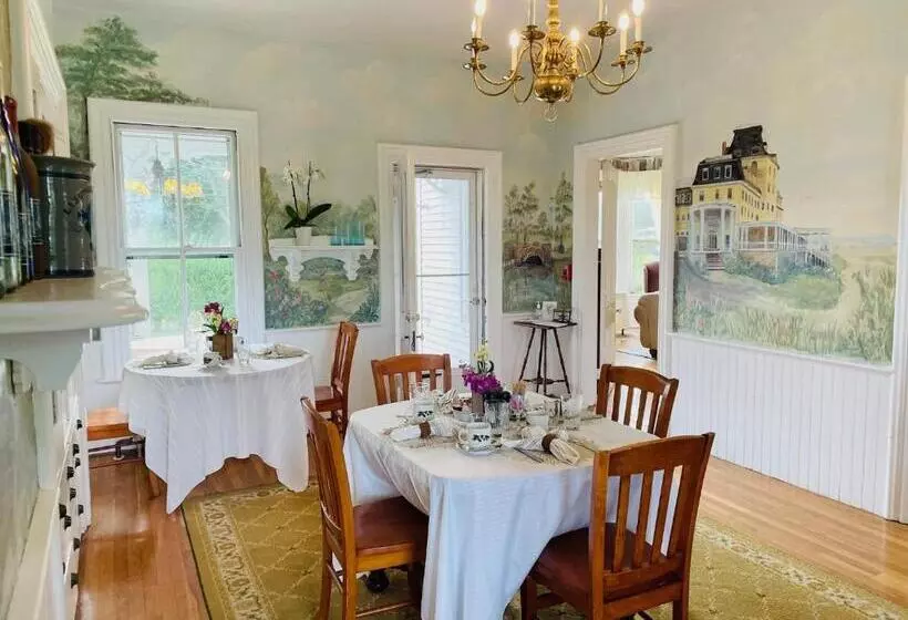 تختخواب و صبحانه The Langworthy Inn & Winery
